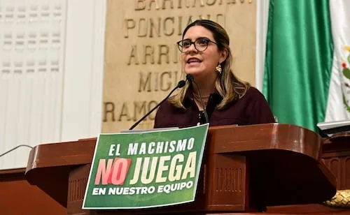 Congreso de CDMX pide a Secretaría de las Mujeres y a Copred sancionar discursos de odio en programas digitales; "Pláticas del Mal" es uno de ellos, dicen