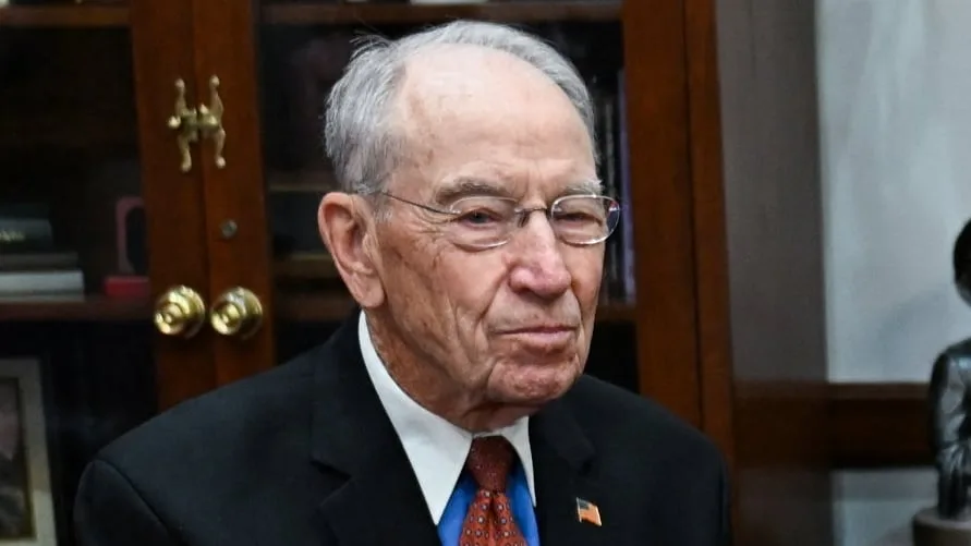 Oldest U.S. Senator, 92, Mourns Yet Another Old Vacuum, 60