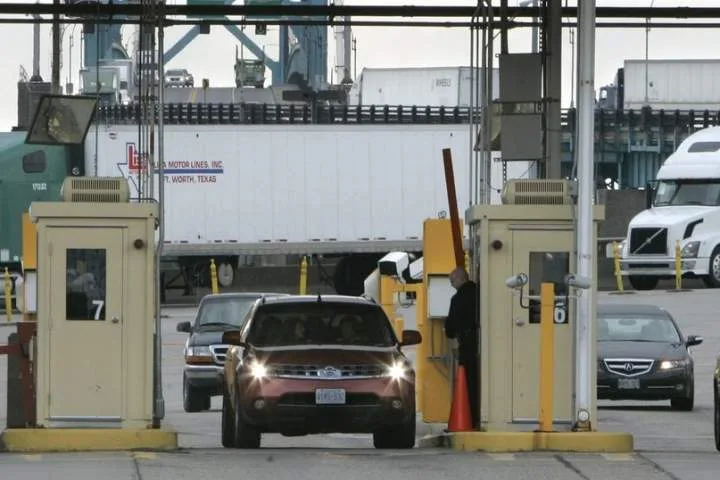 Ontario student accused in U.S. of taking airport photos for Chinese official