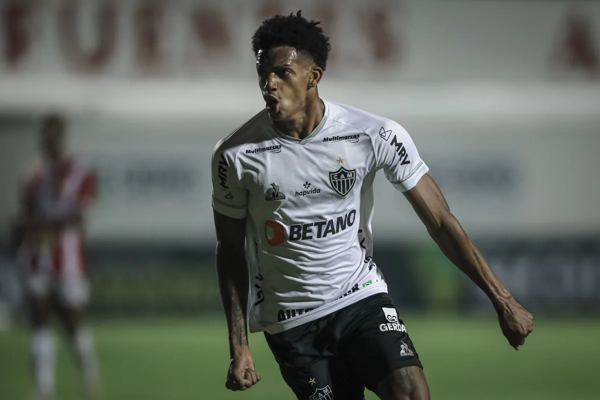 Chapecoense encaminha contratação de atacante campeão brasileiro pelo Atlético-MG