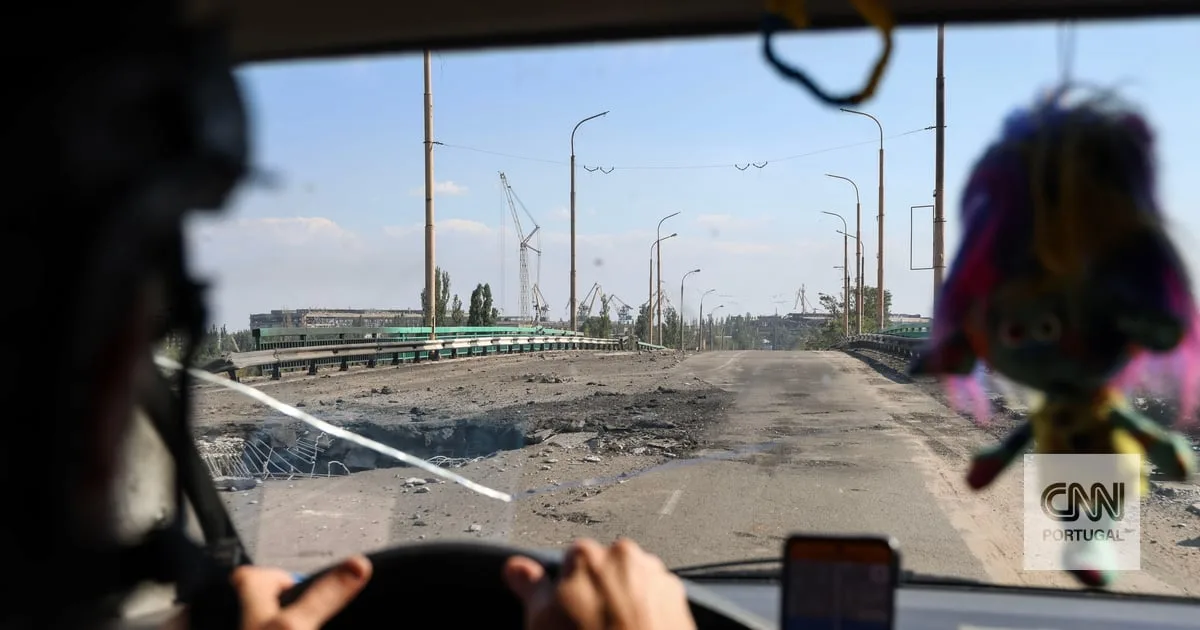Começou a batalha pelo "cinturão de fortalezas", o último grande reduto ucraniano do Donbass