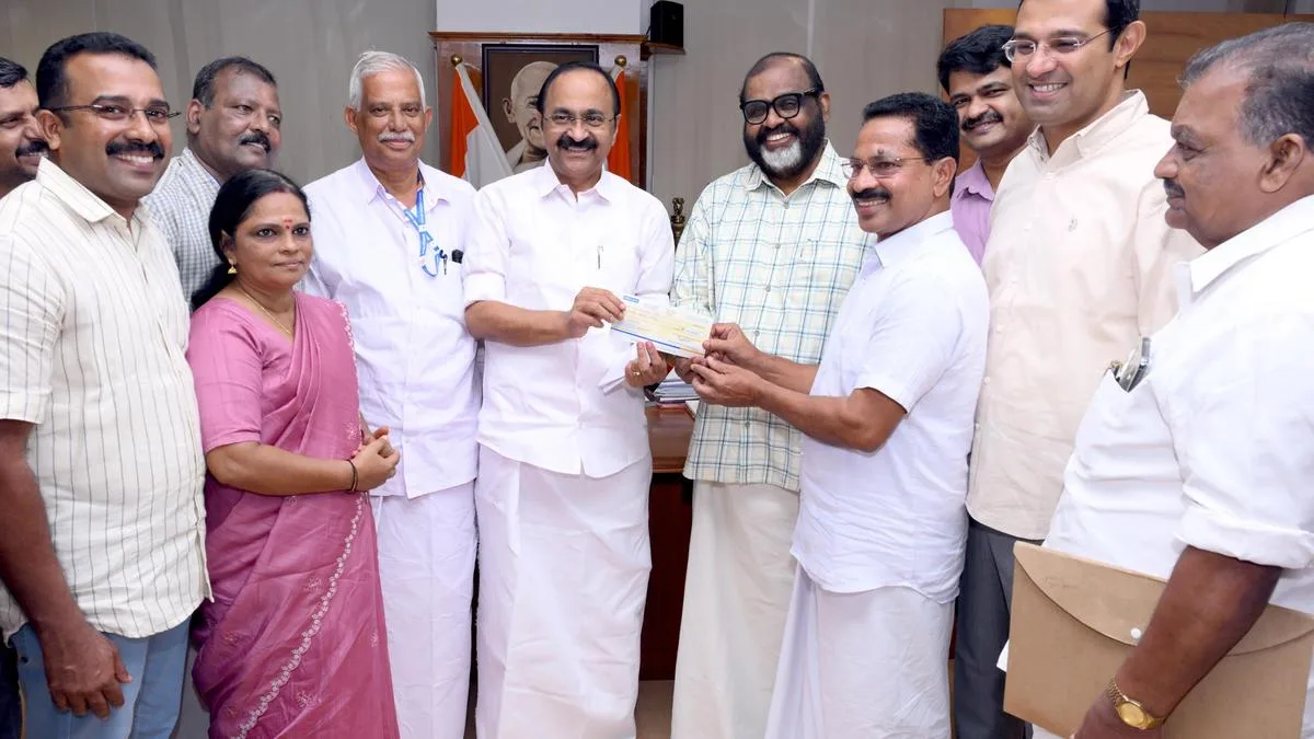 Angamaly native donates bus to KSRTC for Athirappilly service in Keralam