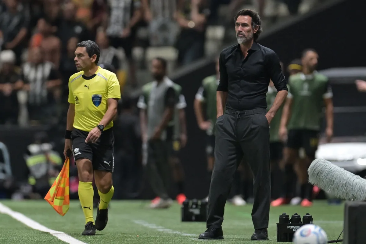 “El Barba tiene un plan”: del “¿quién es?” al fenómeno Eduardo Domínguez que conquista a Atlético Mineiro