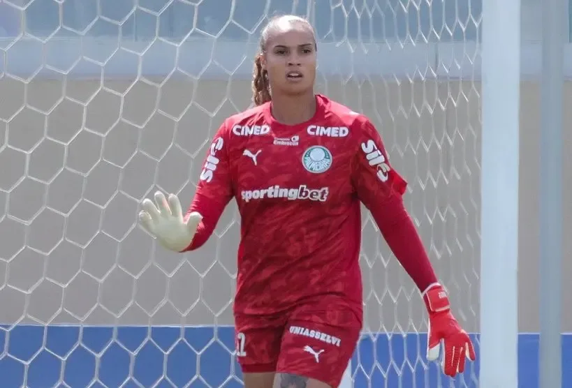 Natascha supera grave lesão e retorna aos gramados pelo Palmeiras após mais de um ano