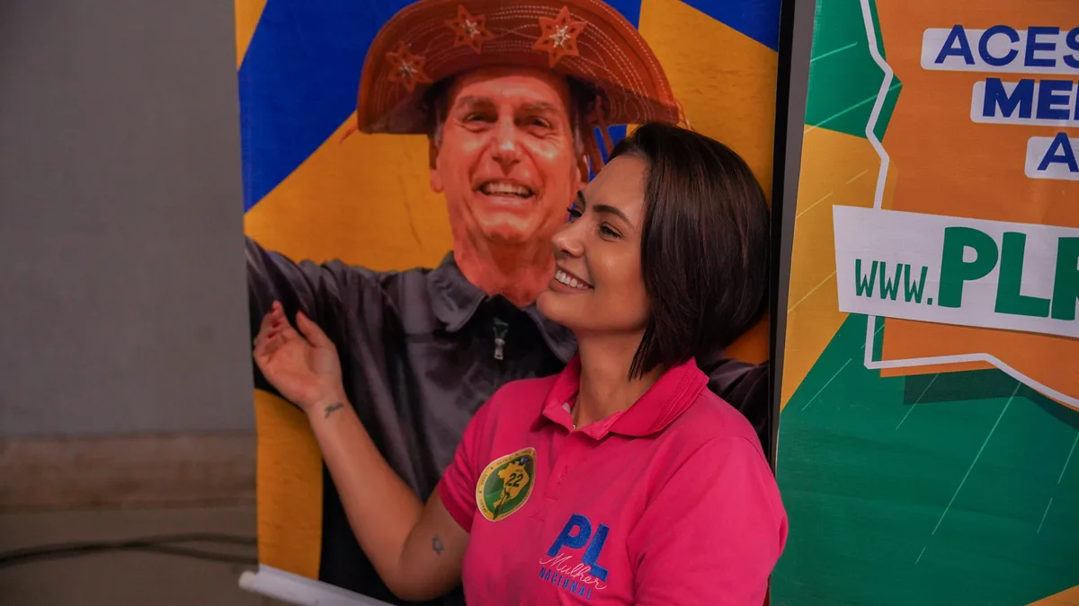 Michelle leva veto à imagem de Bolsonaro para propaganda eleitoral
