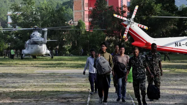 Localizado com vida um dos portugueses desaparecidos no Nepal
