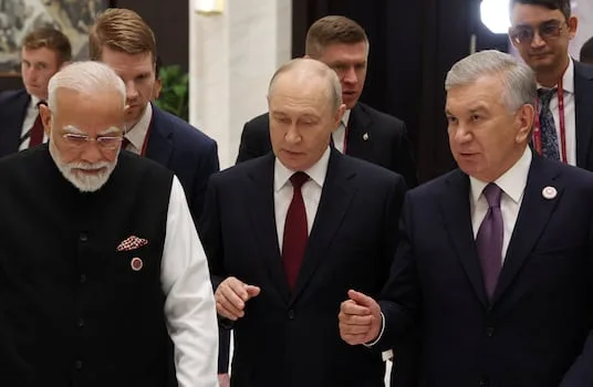 Russian air strikes kill 12 in Kyiv as attacks on Ukraine intensify
