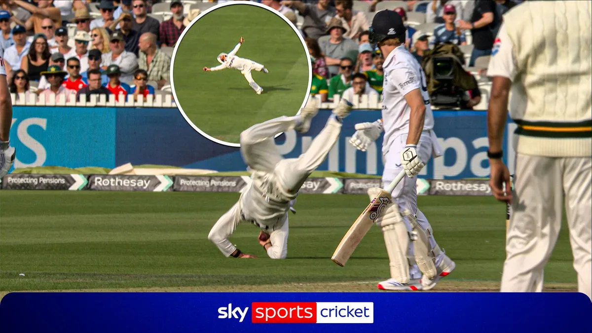 'Absolute WORLDIE!' | Pakistan's Salman takes stunning catch against England