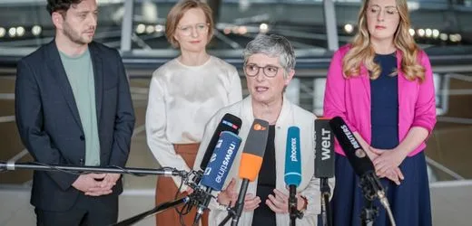 Sondierungen mit Linke gehen weiter: Grüne Bundesspitzen sind sauer auf Berliner Grüne