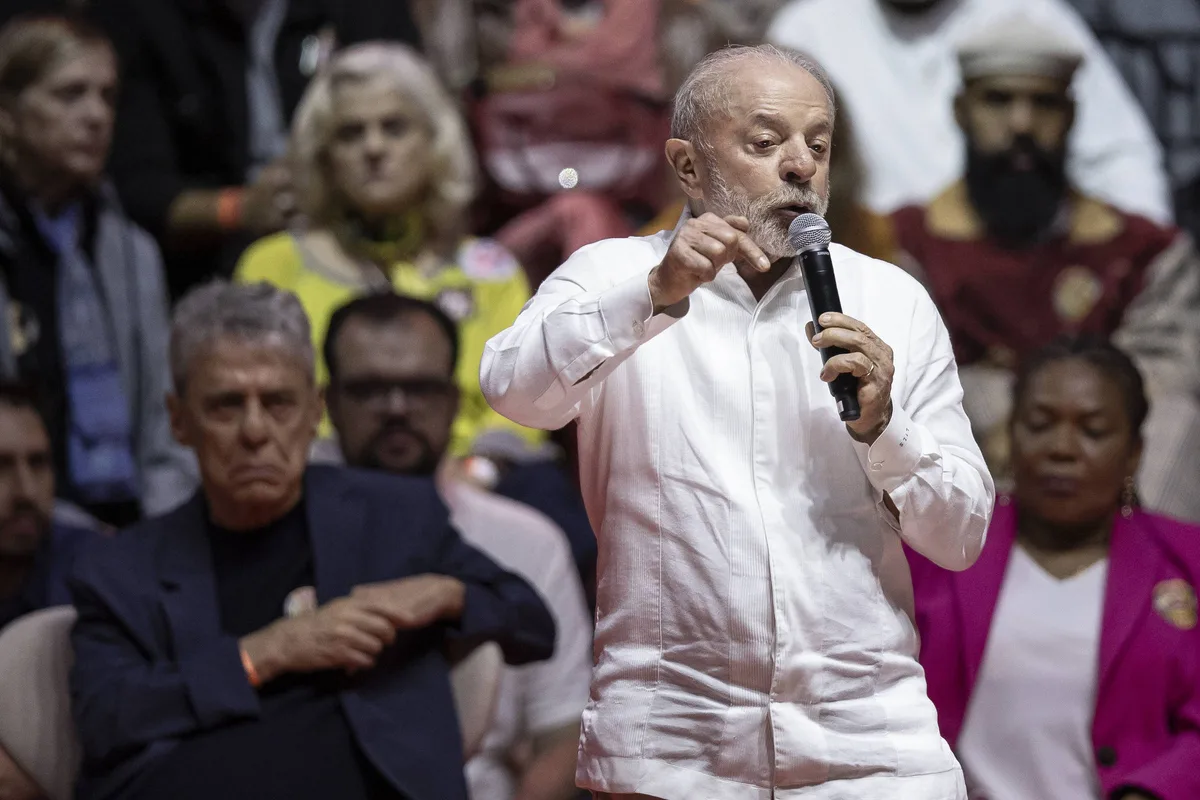 Campanha de Lula notifica Meta após suspensão de página de anúncios