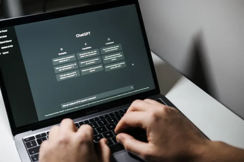 OpenAI lança versão do ChatGPT para adolescentes com novos controles de segurança