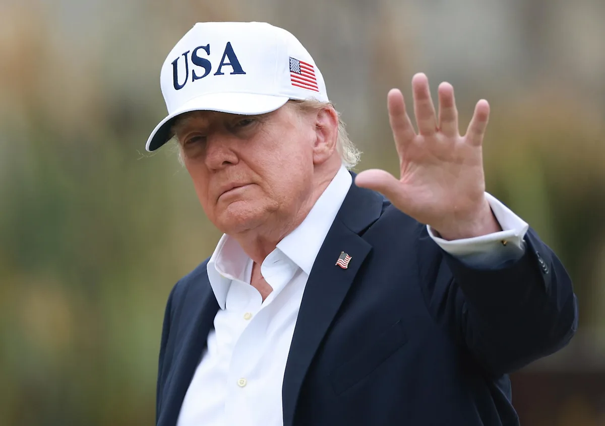 Reunificación, golf y aranceles: el paso de Trump por Irlanda