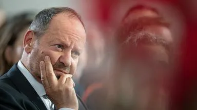 Sands kritisiert deutsches Schweigen