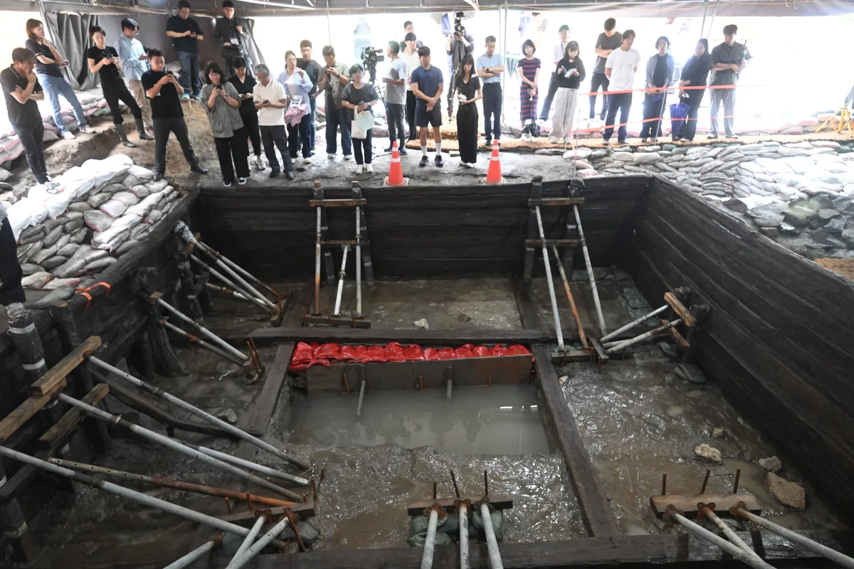 1600년 전 한성기 백제 최대 규모 목조 물탱크, 충주서 나왔다