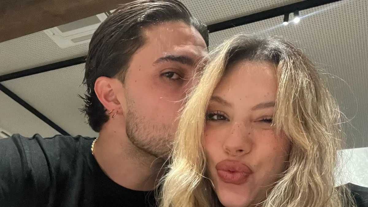 Alejandra Rubio y Carlo Costanzia sorprenden a su hijo mayor con este increíble regalo tras el nacimiento de su hermana pequeña