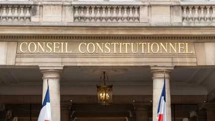 Aide à mourir : le Conseil constitutionnel valide la loi avec quelques réserves, Emmanuel Macron salue une décision qui "parachève un débat démocratique exemplaire"