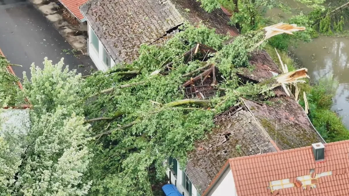 Hagel und Orkanböen sorgen für Chaos in Süddeutschland
