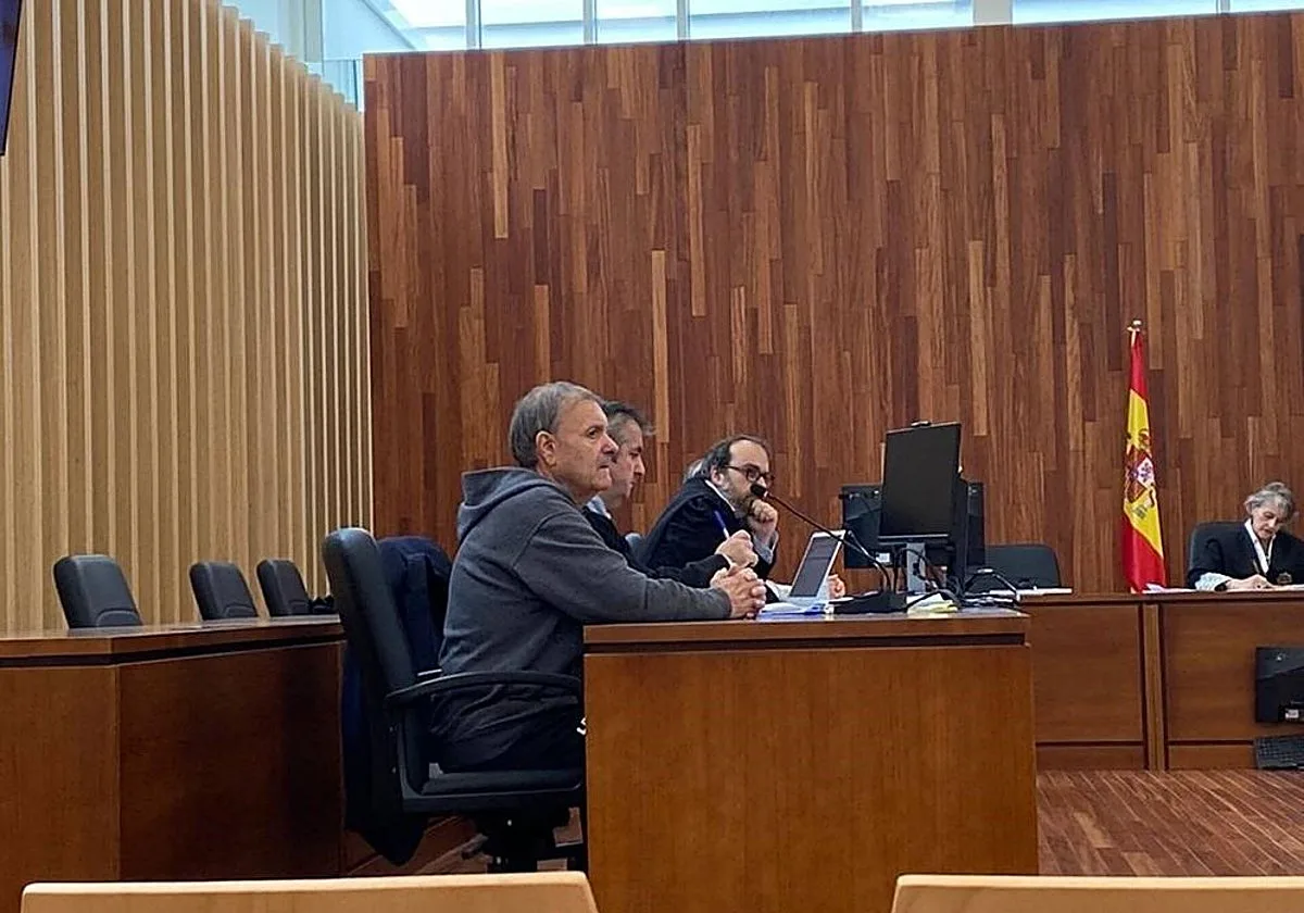 Crimen en el rellano: ruidos, notas amenazantes y la hoja de un cuchillo clavada en el corazón