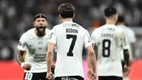 Diniz elogia Memphis Depay após vitória do Corinthians: “Pessoa diferente”