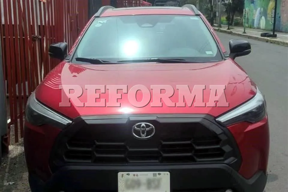 Hallan camioneta ligada a acoso a Vanessa Huppenkothen