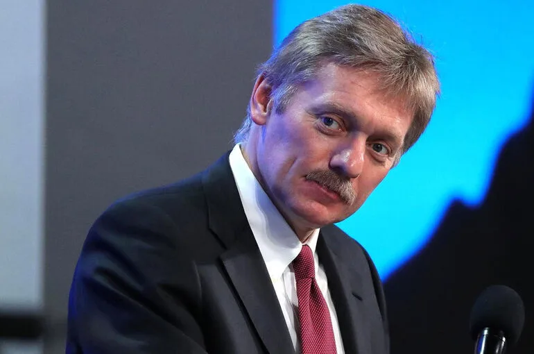 Песков объяснил передачу активов «Ашана» и Nestle во внешнее управление