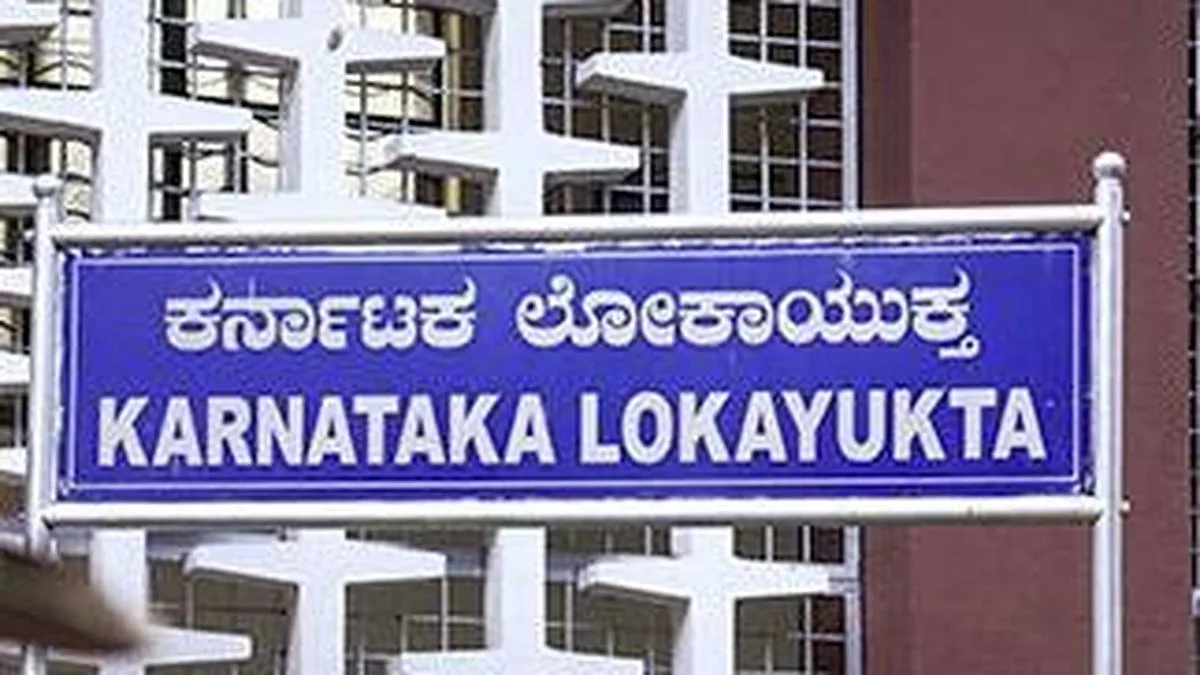 Lokayukta traps town planning official, driver accepting ₹3 lakh bribe in Yadgir