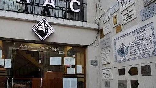 Associação Académica de Coimbra apresenta queixa à Provedoria de Justiça por invasão de estúdio pelo Chega