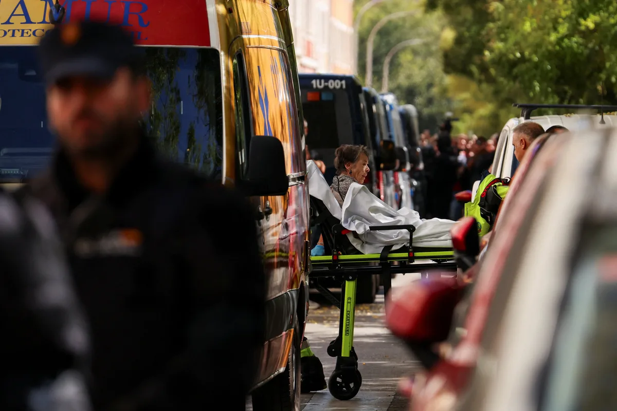 Maricarmen pasa la primera noche ingresada por agotamiento y sigue sin saber dónde vivirá: “No le han ofrecido absolutamente nada”