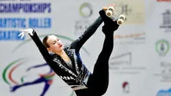 Albina Kachur é campeã do mundo de patinagem artística aos 17 anos