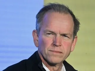 Mort de Finlay Tarling. « Peut-on imaginer cela en F1 ? » : le patron de Visma Lease a Bike dénonce l’inaction de l’UCI