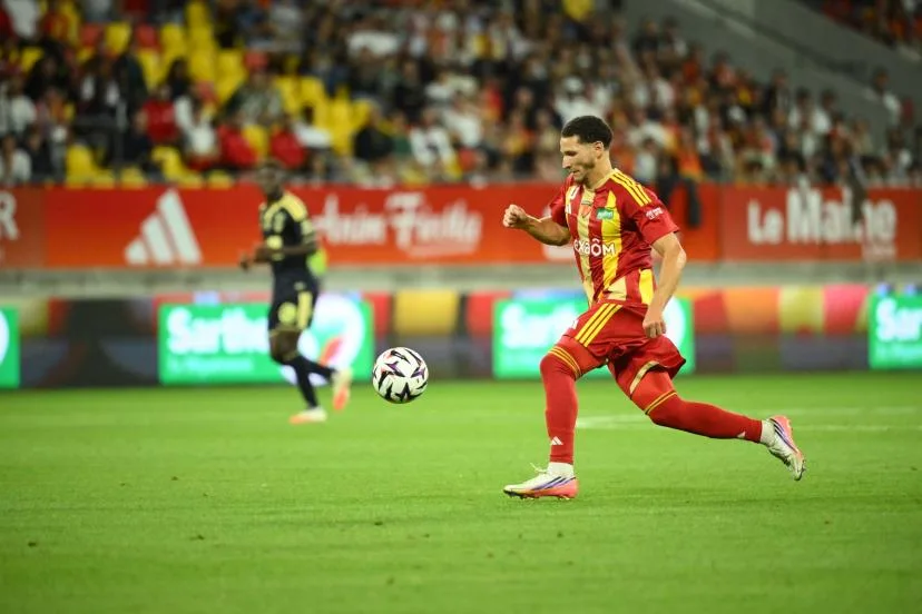 Blessé à la cheville, Adil Bourabaa sera absent au moins un mois : « On pourrait ne pas le revoir sur le terrain pendant un certain temps »
