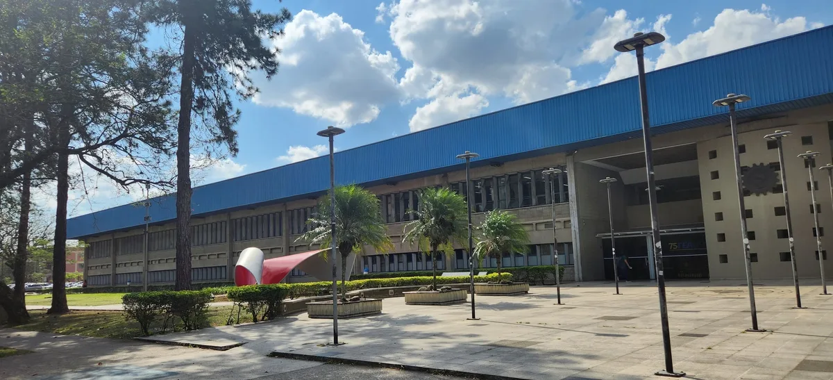 USP é obrigada a rematricular aluno considerado branco após denúncia de suposta fraude em cota racial