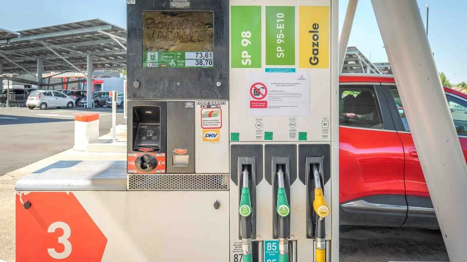 Prix des carburants : le litre du gazole à près de 2,41 euros en moyenne en France, un nouveau record