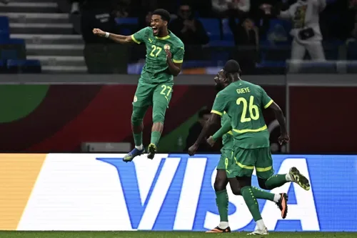 Aston Villa sign Senegal winger Ibrahim Mbaye from PSG