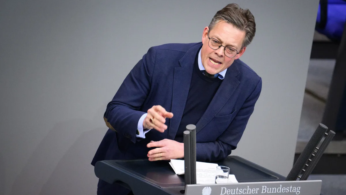 Konstantin von Notz: „Wir werden sehen, wer die Sprechzettel aus Moskau vorliest“