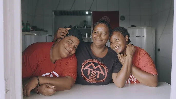 Premiado em festivais, “Não Existe Almoço Grátis” estreia nos cinemas; confira data
