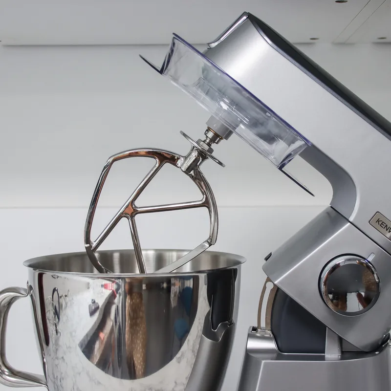 Actualité : French Days – Le robot-pâtissier Kenwood Titanium Chef Baker XL à 449,99 € (-24%)