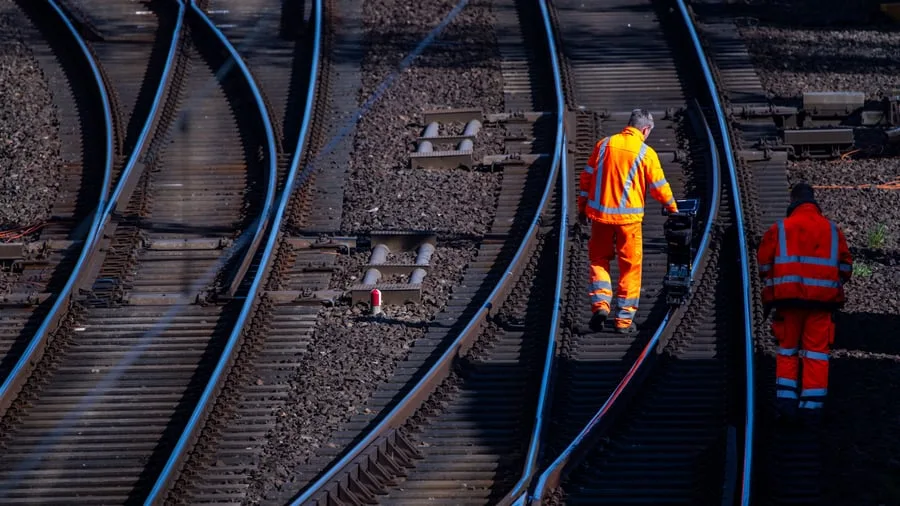 Bahnverkehr: Schienen-Nahverkehr klagt gegen höhere Trassenpreise