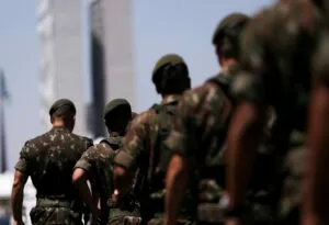 Sete militares são condenados por trote que resultou em lesões graves