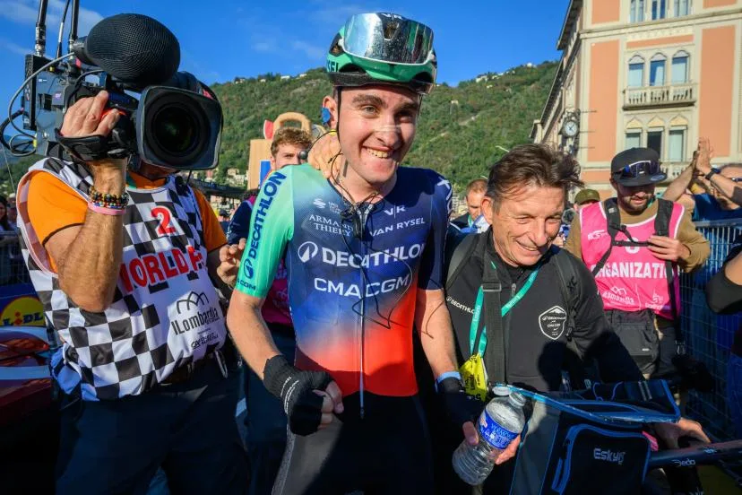 « Parfois, j'ai l'impression d'être dans un rêve » : Paul Seixas s'émerveille de sa victoire au Tour de Lombardie