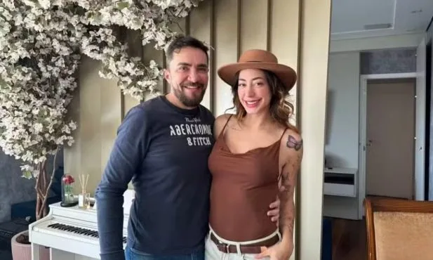 Pai de Nicole Louise, ex-Estrelas da Casa, revela afastamento da filha e aponta possíveis motivos: “Morro todos os dias” Pai de Nicole Louise, ex-Estrelas da Casa, revela afastamento da filha e aponta possíveis motivos: “Morro todos os dias”