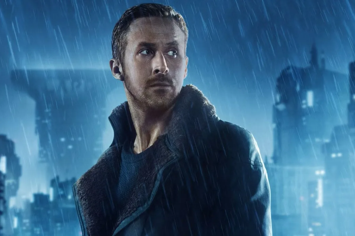 Пальто Райана Гослинга из «Бегущего по лезвию 2049» выставили на аукцион за 1,6 млн рублей