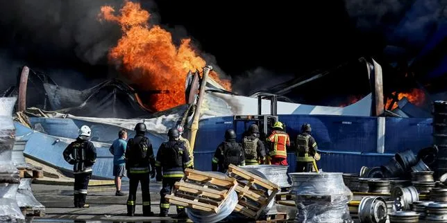 EN DIRECT, guerre en Ukraine : l’attaque russe d’un entrepôt de munitions à Boutcha, près de Kiev, a tué au moins 37 personnes, selon le gouvernement ukrainien