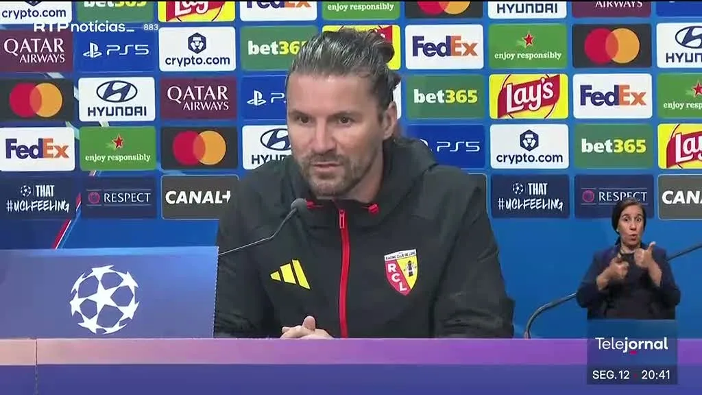 Treinador do Lens avisa para experiência do Sporting