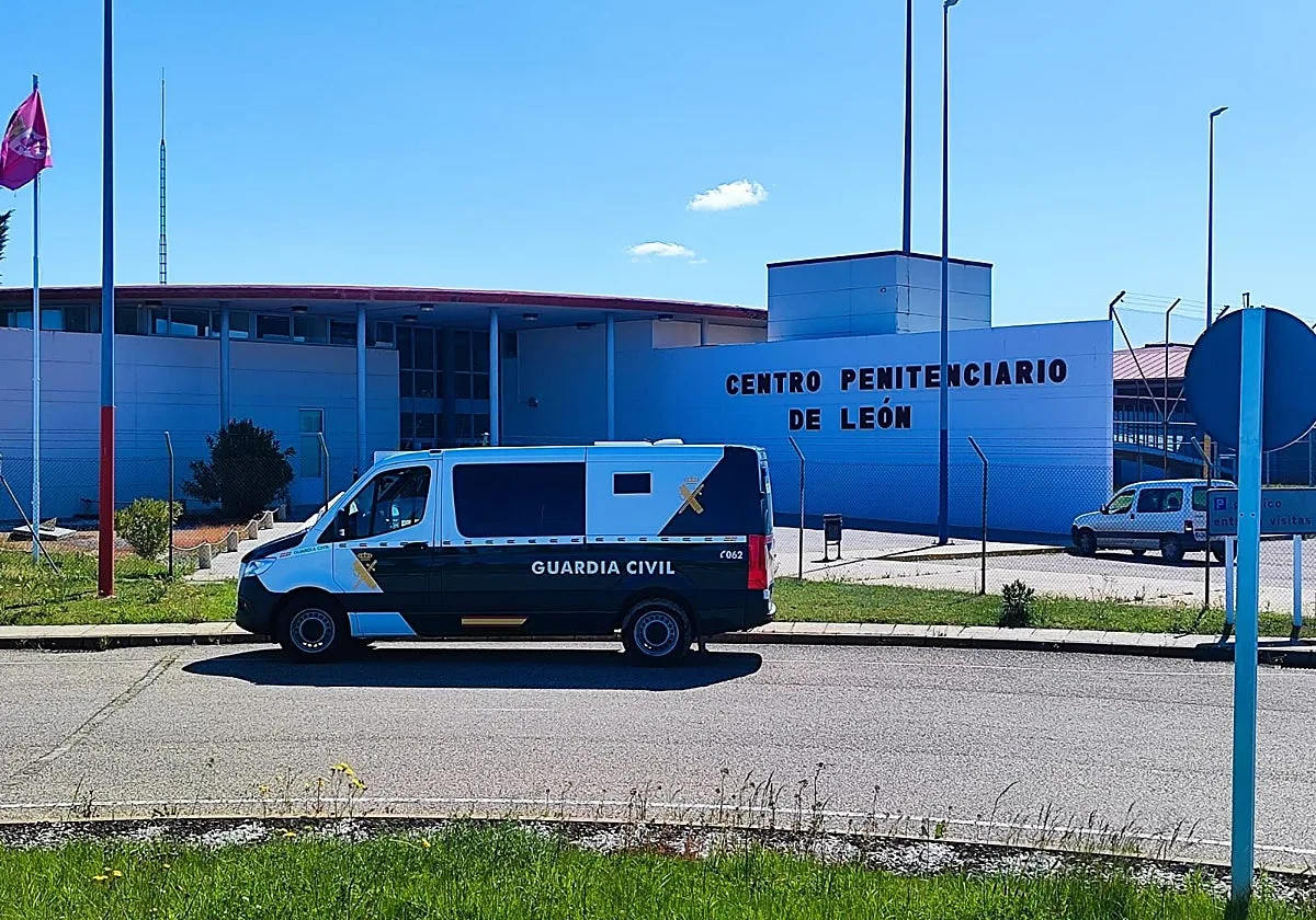 Detenida una mujer al intentar introducir droga en la cárcel de Mansilla de las Mulas (León)