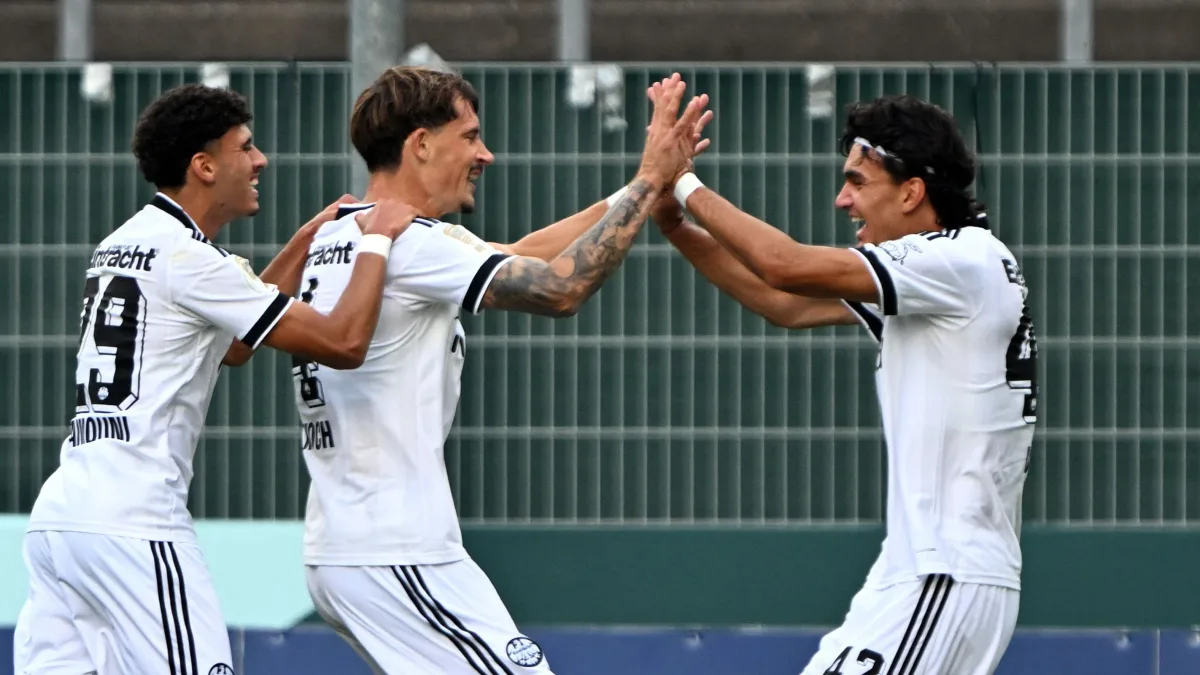 Allein zehn Tore in Hälfte eins: Frankfurt feiert in Krefeld Rekordsieg im DFB-Pokal