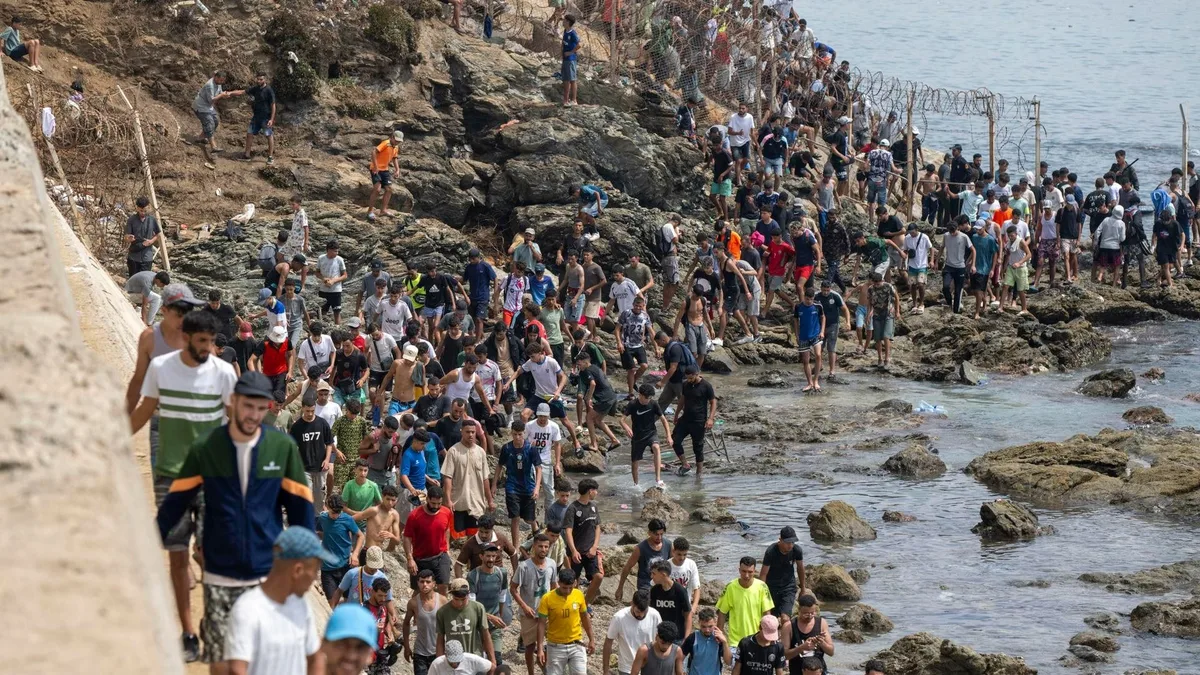 Crisis migratoria: España exige explicaciones mientras la Policía culpa a Marruecos