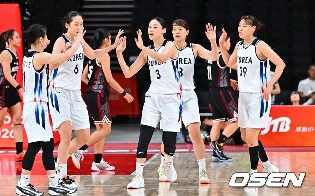 韓国女子バスケ、3点15本で4強