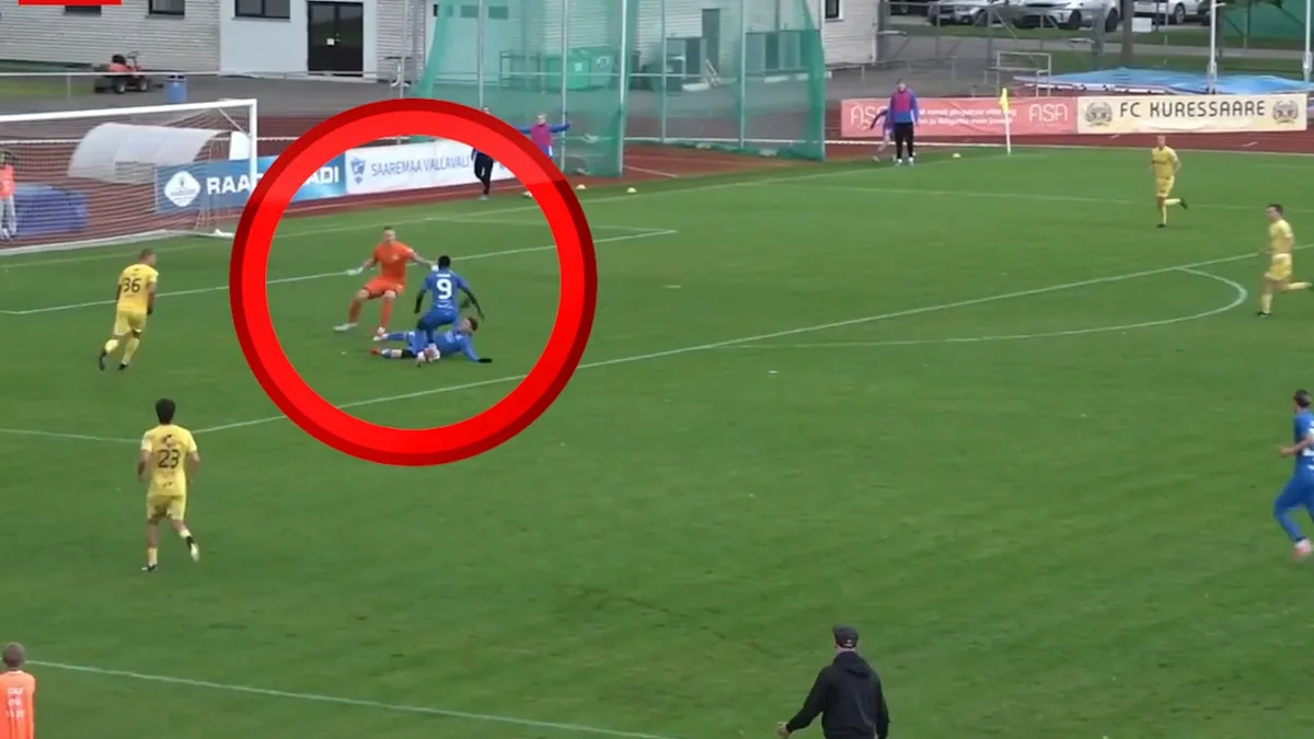 Unfassbarer Slapstick! - Torwart-Patzer leitet Pannen-Spektakel ein
