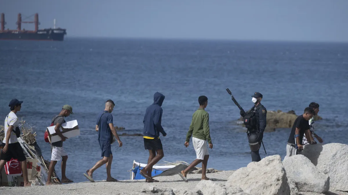 La Policía ya ha identificado en Ceuta a más de una decena de inmigrantes con antecedentes por yihadismo